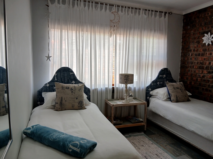 3 Bedroom Property for Sale in Wavecrest Eastern Cape